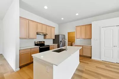 5609 Beachmont Court, Austin, TX 78739 - Photo 13