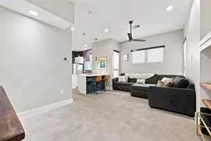 2800 Crest Ave, Austin, TX 78702 - Photo 5