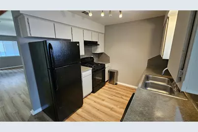 1320 Southport Drive #B, Austin, TX 78704 - Photo 3
