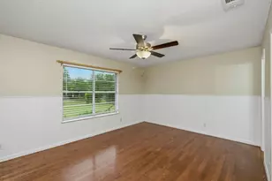 208 N Cedar St, Buda, TX 78610 - Photo 7