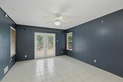 208 N Cedar Street, Buda, TX 78610 - Photo 9