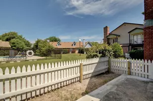 1601 Faro Dr, Austin, TX 78741 - Photo 17