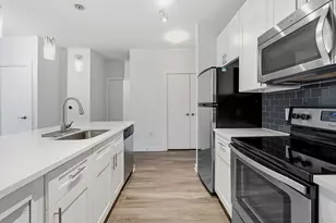 1900 Barton Springs Rd, Austin, TX 78704 - Photo 11