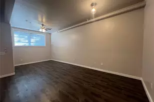 809 Vance St, Taylor, TX 76574 - Photo 5