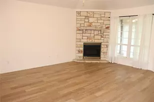 211 Fox Crossing, Burnet, TX 78611 - Photo 3