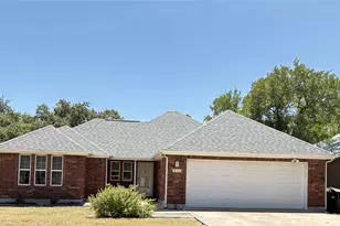 211 Fox Crossing, Burnet, TX 78611 - Photo 1