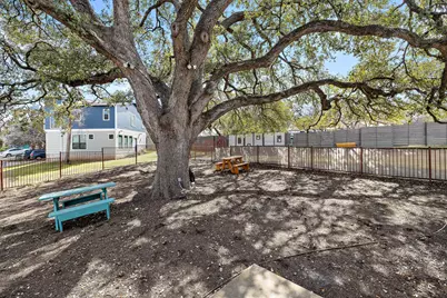 1913 Teagle Drive, Austin, TX 78741 - Photo 31