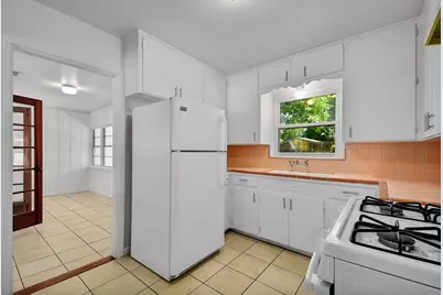 430 Beryl Drive, San Antonio, TX 78213 - Photo 7