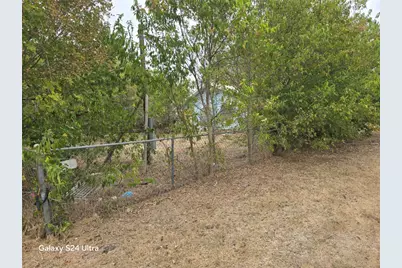 901 W 5th Street, Taylor, TX 76574 - Photo 3