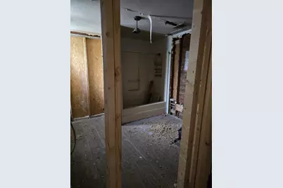 901 W 5th Street, Taylor, TX 76574 - Photo 13