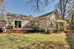 2203 Sunny Slope Dr, Austin, TX 78703 - Photo 25