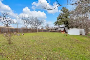 1709 Cecelia St, Taylor, TX 76574 - Photo 33