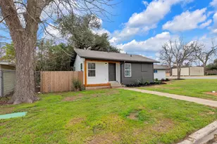 1709 Cecelia St, Taylor, TX 76574 - Photo 1