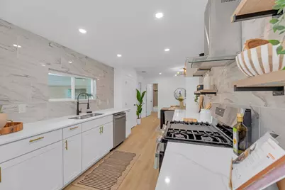 1709 Cecelia Street, Taylor, TX 76574 - Photo 15