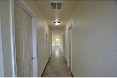 245 Cross Lake Drive, Pleasanton, TX 78064 - Photo 7