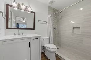 304 E 33rd St, Austin, TX 78705 - Photo 15