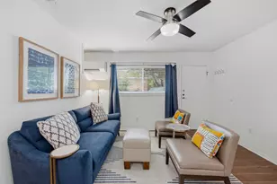 304 E 33rd St, Austin, TX 78705 - Photo 5