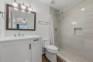 304 E 33rd St, Austin, TX 78705 - Photo 15