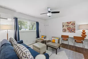 304 E 33rd St, Austin, TX 78705 - Photo 3