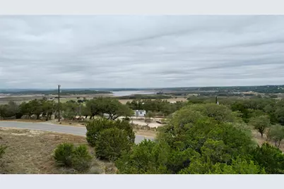 1061 Cougar Drive, Canyon Lake, TX 78133 - Photo 5
