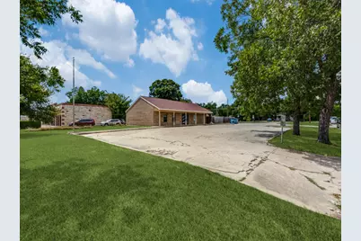 101 N Anthony Street, Hutto, TX 78634 - Photo 5