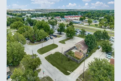 101 N Anthony Street, Hutto, TX 78634 - Photo 13