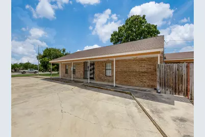 101 N Anthony Street, Hutto, TX 78634 - Photo 3
