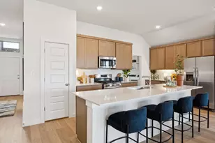 111 Mandeville Dr, Hutto, TX 78634 - Photo 5