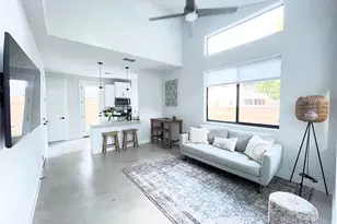 2009 Canterbury St, Austin, TX 78702 - Photo 3