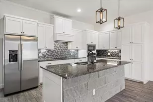 136 Greg Ln, Jarrell, TX 76537 - Photo 3