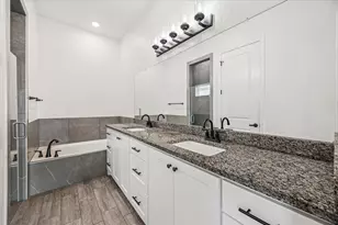 136 Greg Ln, Jarrell, TX 76537 - Photo 7