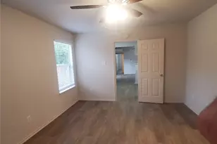 6909 Hyland Cir, Austin, TX 78744 - Photo 15