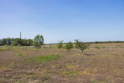 105 Cr 423, Taylor, TX 76574 - Photo 1