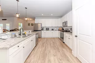 111 Tree Top Ln, Smithville, TX 78957 - Photo 11