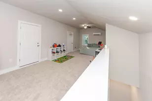 111 Tree Top Ln, Smithville, TX 78957 - Photo 23