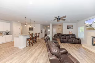 111 Tree Top Ln, Smithville, TX 78957 - Photo 15