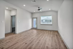 108 Windsor Blvd, San Marcos, TX 78666 - Photo 5