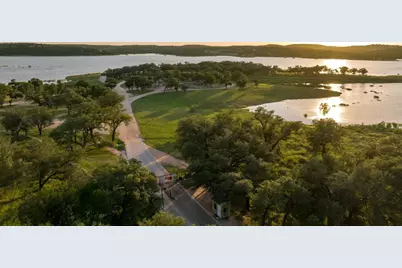 18631 Champions Circle, Lago Vista, TX 78645 - Photo 35