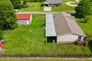 845 Caldwell St, Lexington, TX 78947 - Photo 31