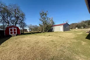 845 Caldwell St, Lexington, TX 78947 - Photo 37