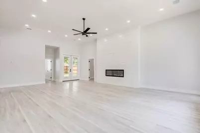 1215 Howard Street, Taylor, TX 76574 - Photo 5