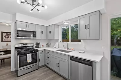 405 E Logan Street, Round Rock, TX 78664 - Photo 7