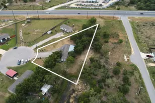 205 Arrowhead Cv, Kyle, TX 78640 - Photo 19