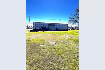 1608 W Cameron Avenue, Rockdale, TX 76567 - Photo 3