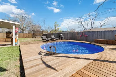 411 Oak Street, Bastrop, TX 78602 - Photo 33
