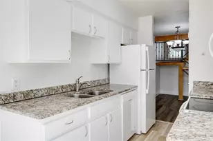 6910 Hart Ln, Austin, TX 78731 - Photo 7