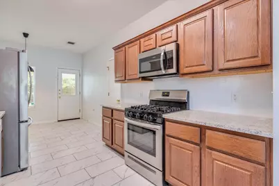 6801 Porter Street, Austin, TX 78741 - Photo 9