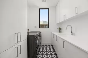 2524 Doc Reeves St, Austin, TX 78723 - Photo 25
