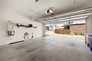 2524 Doc Reeves St, Austin, TX 78723 - Photo 33