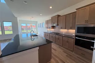 109 Statue Dr, Liberty Hill, TX 78642 - Photo 5